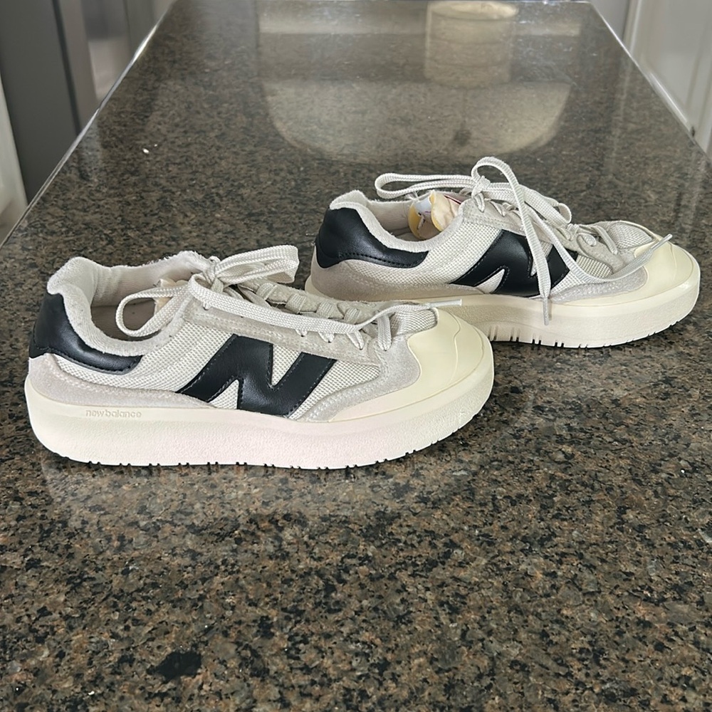 New Balance CT302 women’s 8.5 M